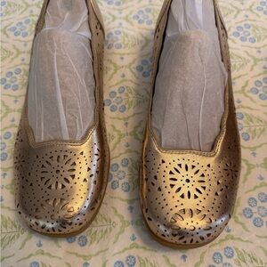 Cobb Hill by New Balance Metallic Gold Flats